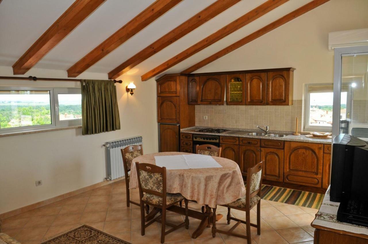 ホテル Haus Liliana Tar-Vabriga エクステリア 写真